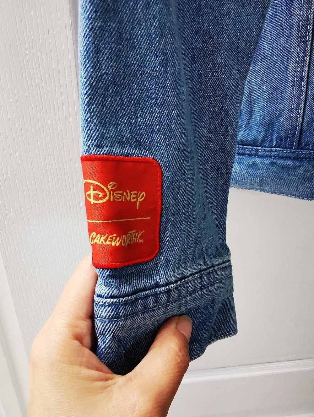 Disney x Cakeworthy Pinocchio 85th Anniversary Denim Jacket size M - Picture 4 of 10